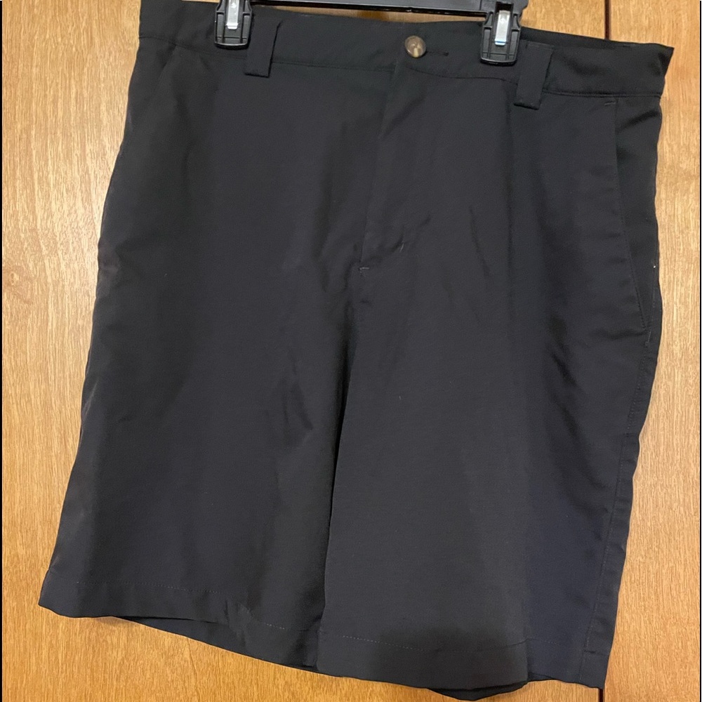 Adidas Mens Casual Wear/ Golf Shorts size 32 like new